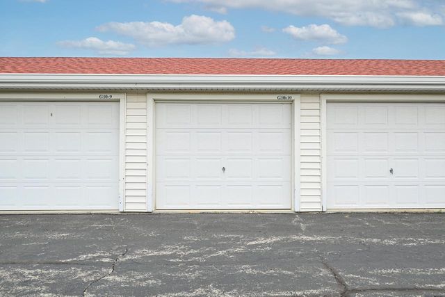 2126 Landings LANE, Delavan, WI 53115