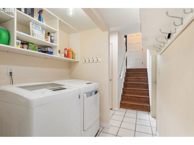 16711 S ARCHER Dr, Oregon City, OR 97045