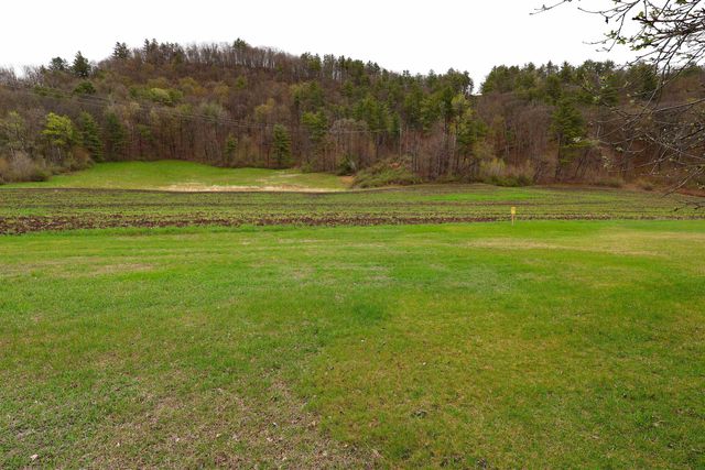 1015 Route 14, Hartford, VT 05047