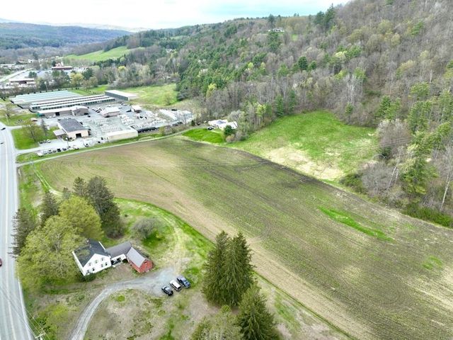 1015 Route 14, Hartford, VT 05047