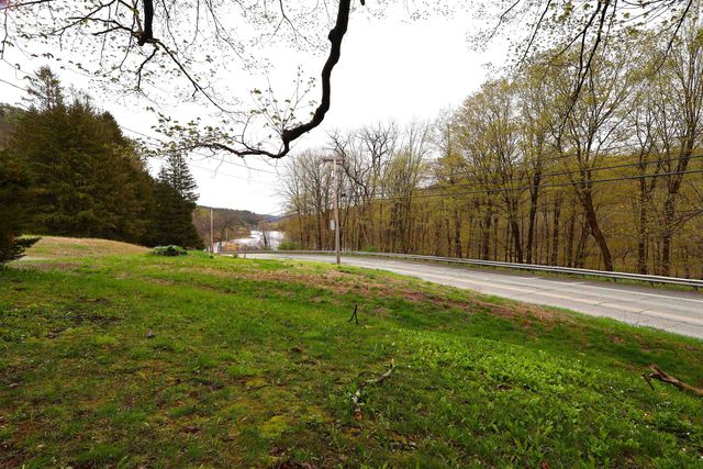 1015 Route 14, Hartford, VT 05047