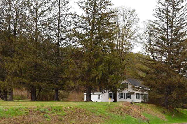 1015 Route 14, Hartford, VT 05047
