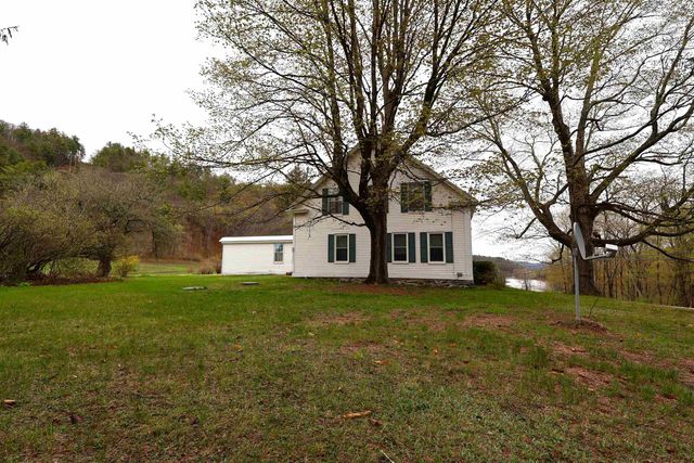 1015 Route 14, Hartford, VT 05047