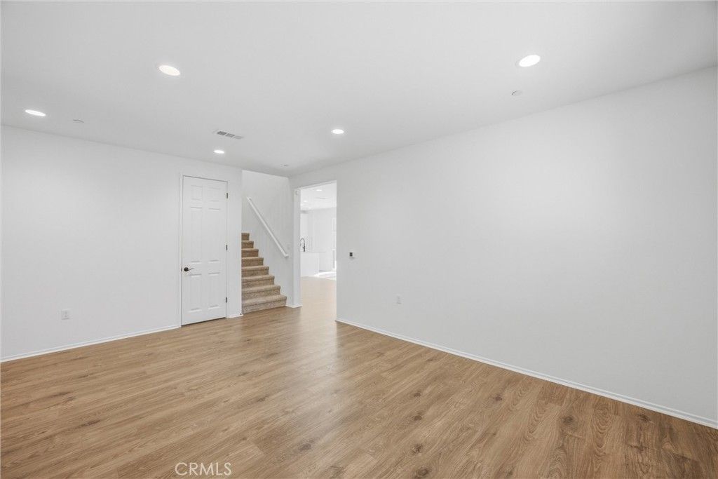 Image 18 of property listing at 8844 Glencliff Avenue, Hesperia, CA 92345