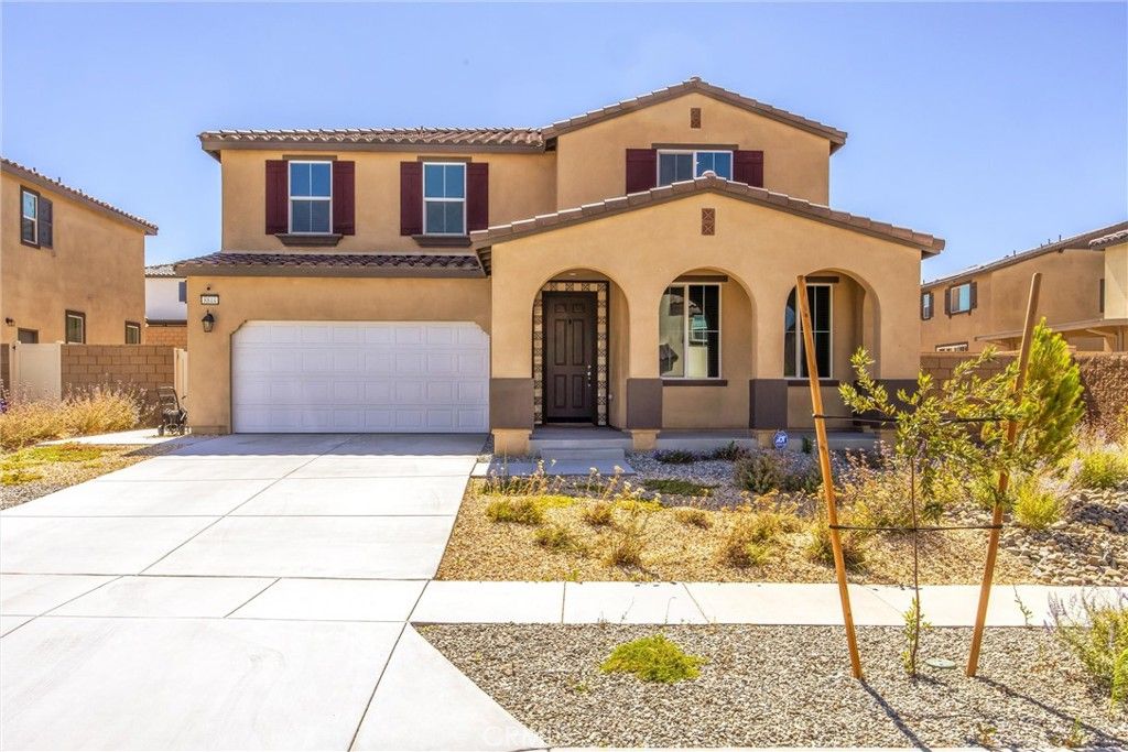 Image 3 of property listing at 8844 Glencliff Avenue, Hesperia, CA 92345