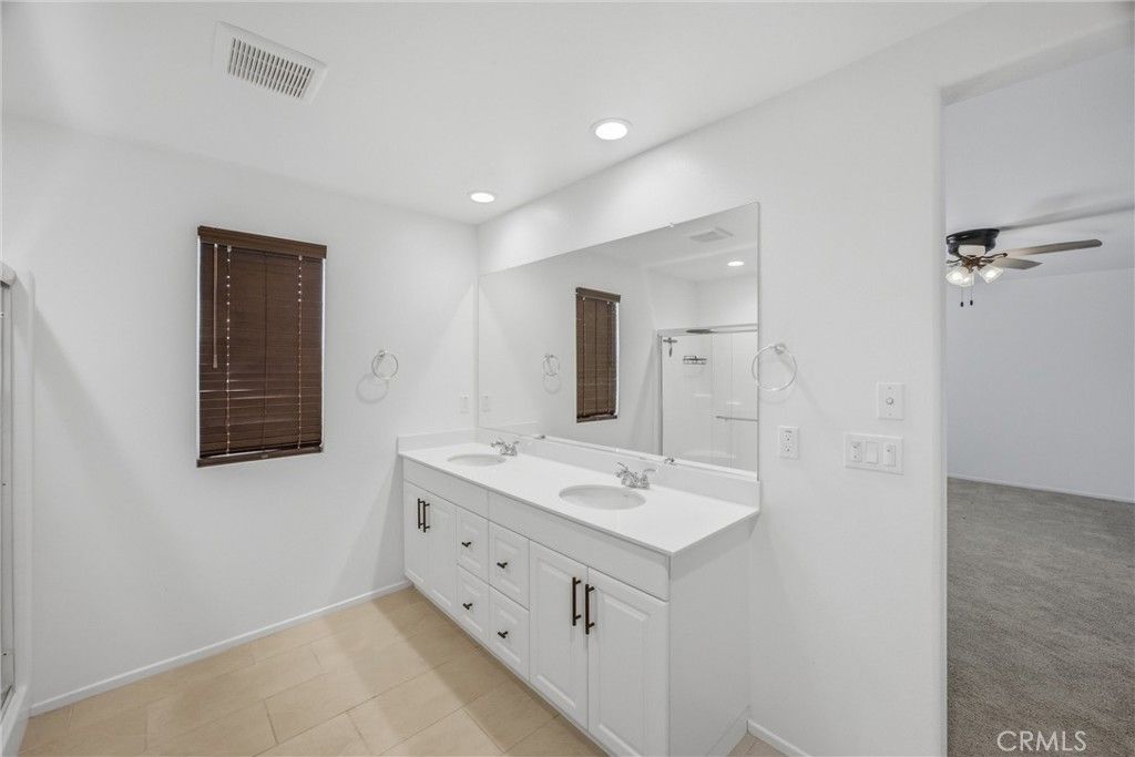 Image 31 of property listing at 8844 Glencliff Avenue, Hesperia, CA 92345