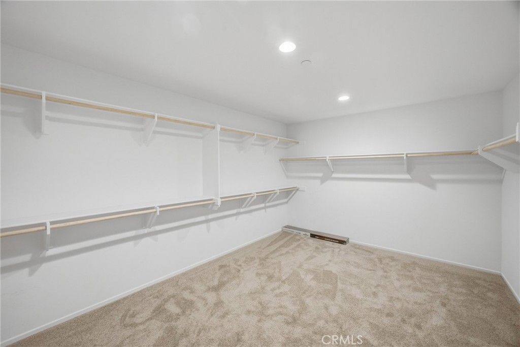 Image 32 of property listing at 8844 Glencliff Avenue, Hesperia, CA 92345