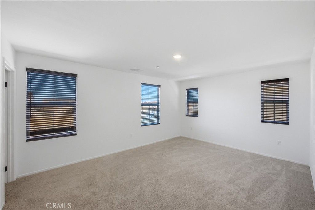 Image 36 of property listing at 8844 Glencliff Avenue, Hesperia, CA 92345