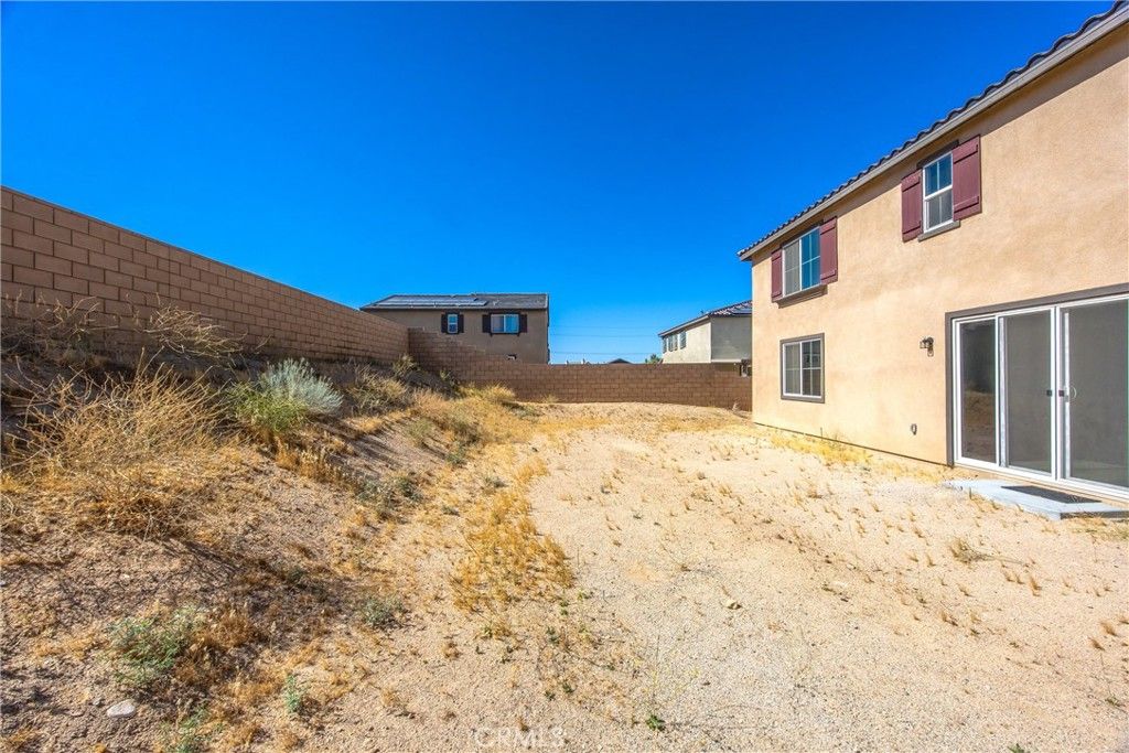Image 40 of property listing at 8844 Glencliff Avenue, Hesperia, CA 92345