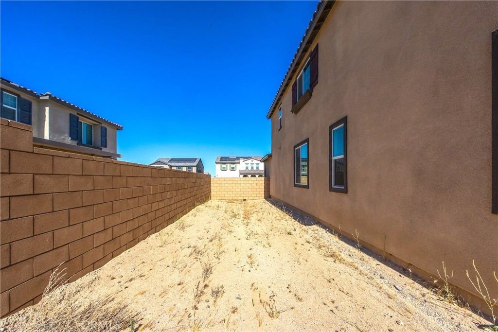 Image 44 of property listing at 8844 Glencliff Avenue, Hesperia, CA 92345
