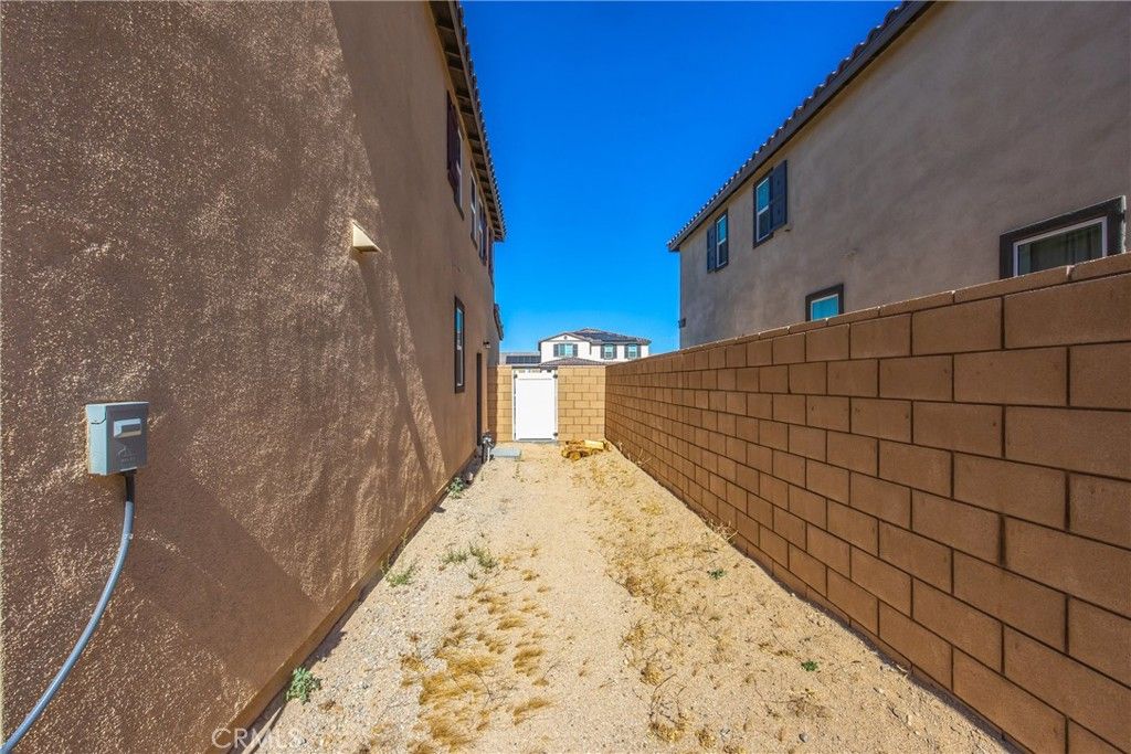 Image 45 of property listing at 8844 Glencliff Avenue, Hesperia, CA 92345
