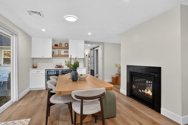 91 Hartwell Ave, Littleton, MA 01460
