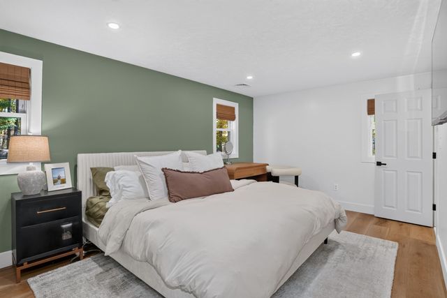 91 Hartwell Ave, Littleton, MA 01460