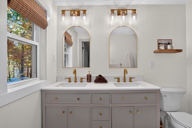 91 Hartwell Ave, Littleton, MA 01460