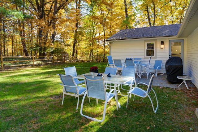 91 Hartwell Ave, Littleton, MA 01460