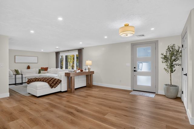 91 Hartwell Ave, Littleton, MA 01460