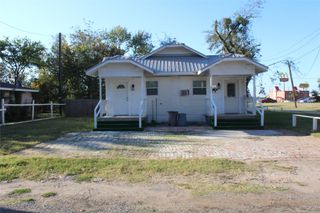 1909 Sycamore Street, Commerce, TX 75428