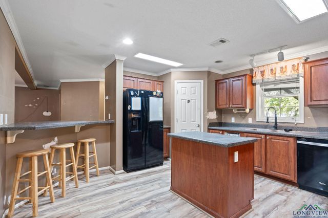 220 Union Grove Cemetery RD, Gladewater, TX 75647