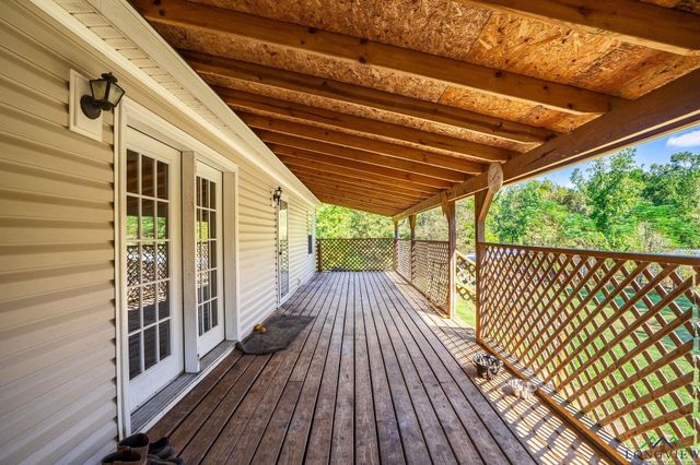 220 Union Grove Cemetery RD, Gladewater, TX 75647