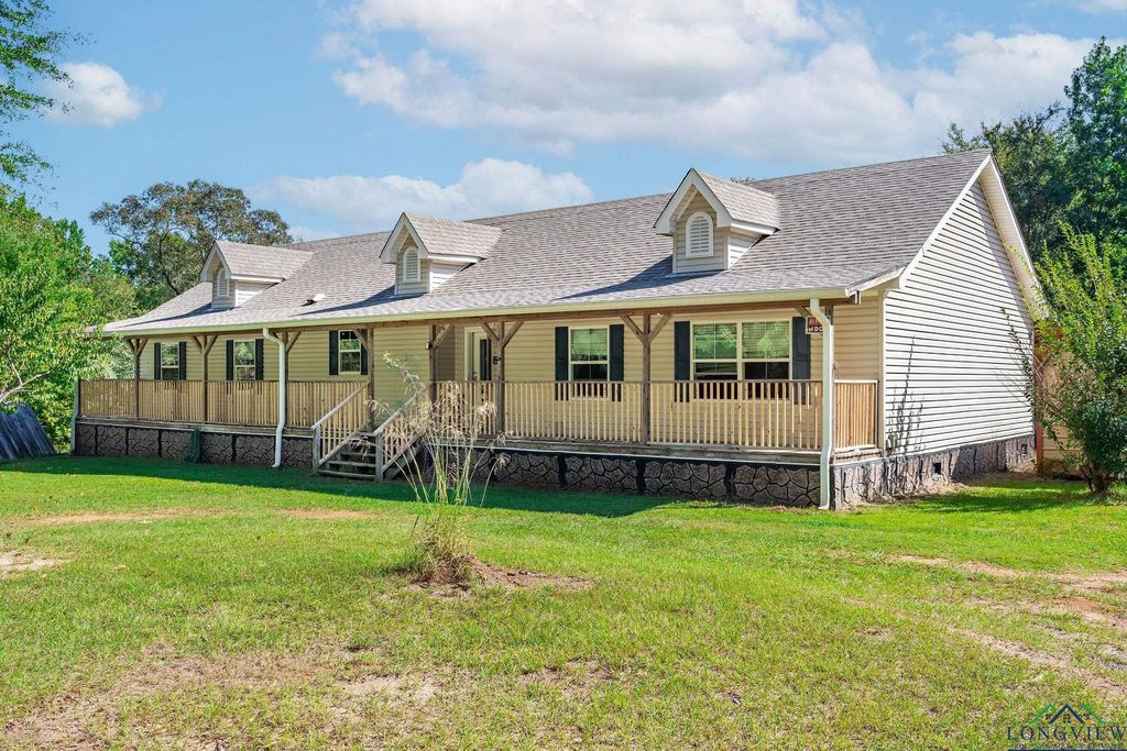 220 Union Grove Cemetery RD, Gladewater, TX 75647