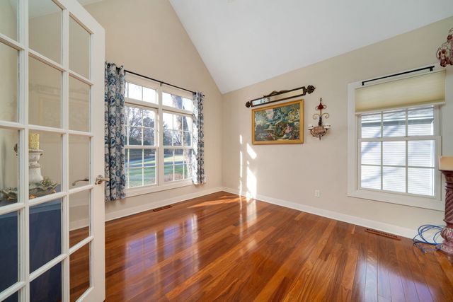 5315 Woodland Pond Lane, Loves Park, IL 61111