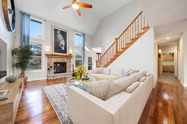 5315 Woodland Pond Lane, Loves Park, IL 61111