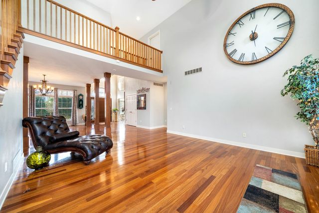 5315 Woodland Pond Lane, Loves Park, IL 61111