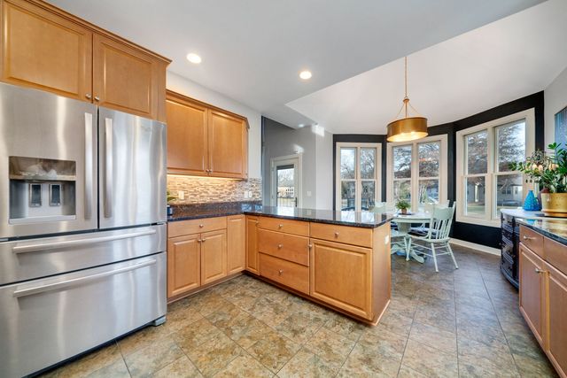 5315 Woodland Pond Lane, Loves Park, IL 61111