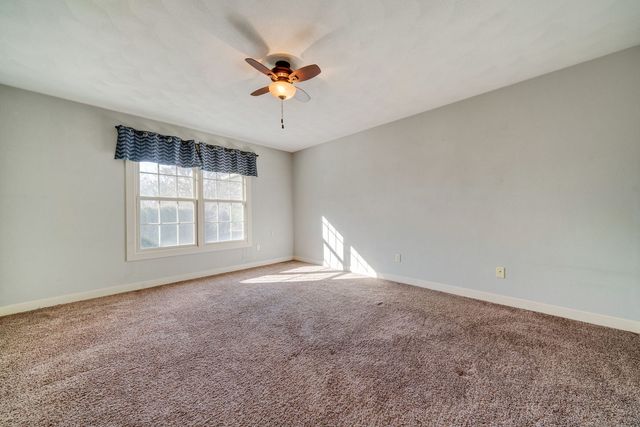 5315 Woodland Pond Lane, Loves Park, IL 61111