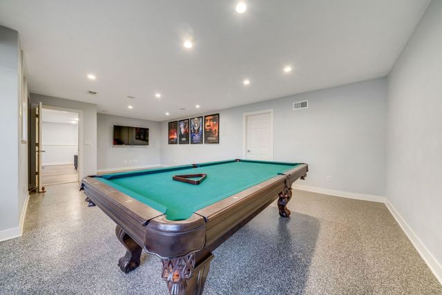 5315 Woodland Pond Lane, Loves Park, IL 61111