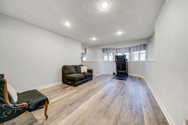 5315 Woodland Pond Lane, Loves Park, IL 61111