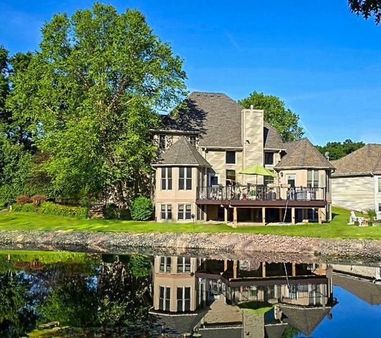 5315 Woodland Pond Lane, Loves Park, IL 61111