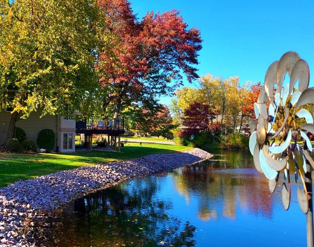 5315 Woodland Pond Lane, Loves Park, IL 61111