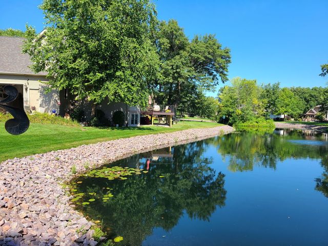 5315 Woodland Pond Lane, Loves Park, IL 61111