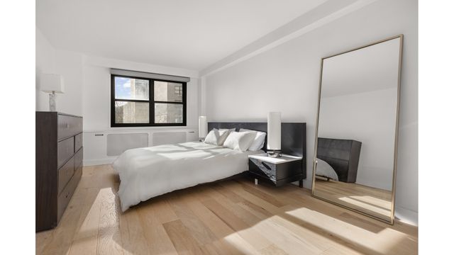 210 E 15th St Apt 9L, New York City, NY 10003