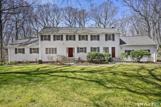 12 Sunset Circle, Woodbridge, CT 06525