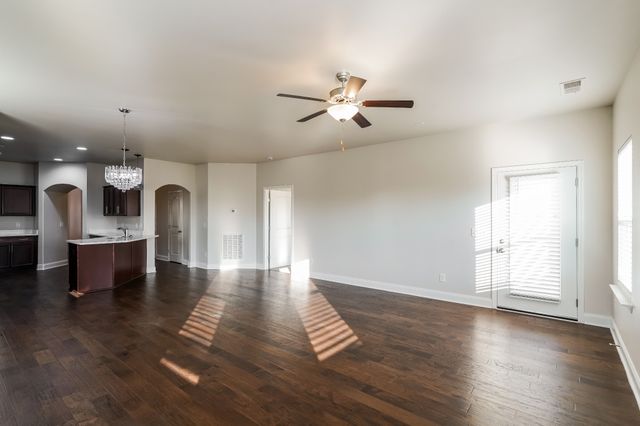 1009 Ellington Dr, Gallatin, TN 37066