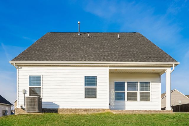 1009 Ellington Dr, Gallatin, TN 37066