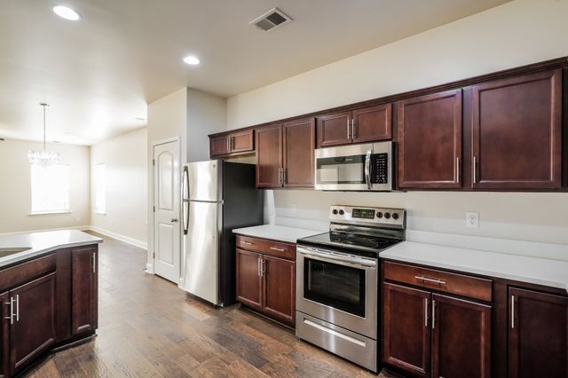 1009 Ellington Dr, Gallatin, TN 37066