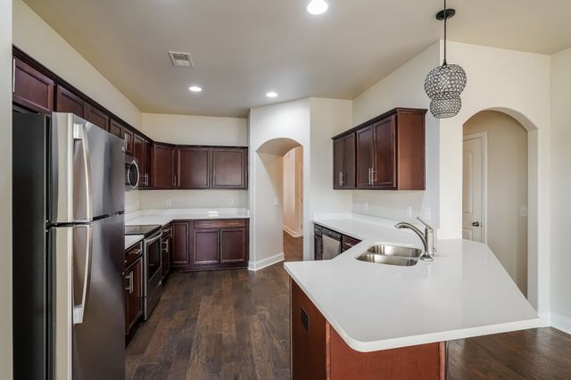 1009 Ellington Dr, Gallatin, TN 37066