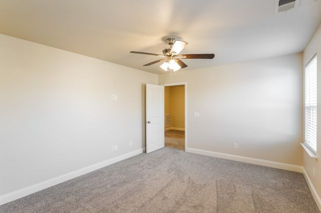 1009 Ellington Dr, Gallatin, TN 37066