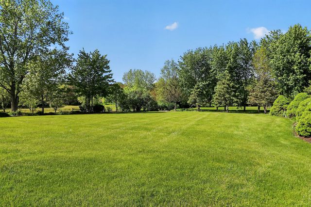 2039 Bernadette Lane, Yorkville, IL 60560