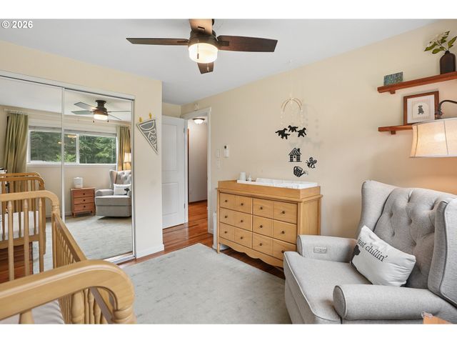 18620 S GREENVIEW Dr, Oregon City, OR 97045