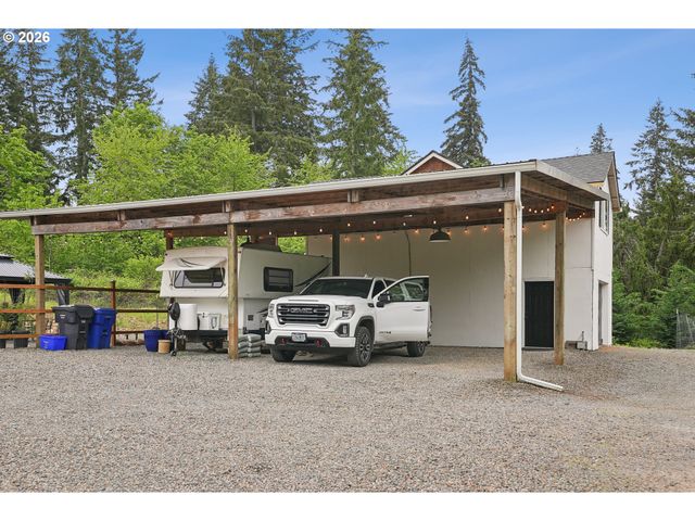 18620 S GREENVIEW Dr, Oregon City, OR 97045