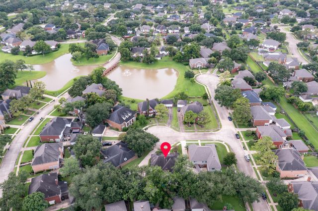 14 Sterling Court, Sugar Land, TX 77479
