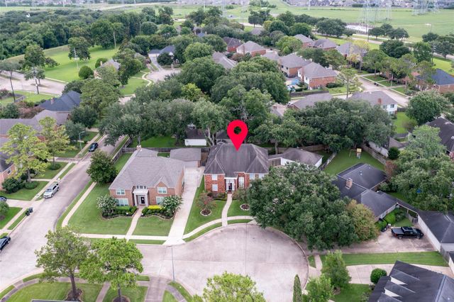 14 Sterling Court, Sugar Land, TX 77479