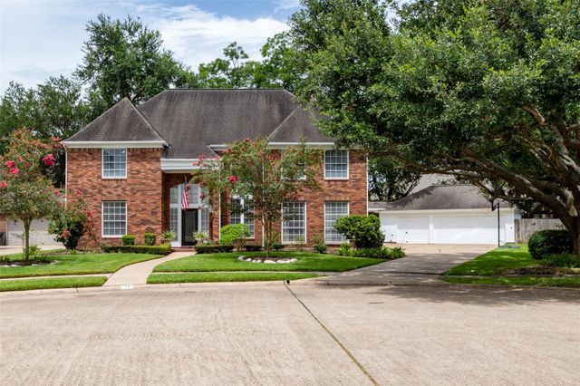 14 Sterling Court, Sugar Land, TX 77479