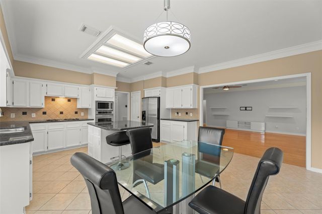 14 Sterling Court, Sugar Land, TX 77479