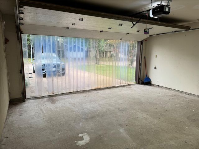 10014 Sand Pass Lane, Houston, TX 77064