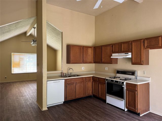 10014 Sand Pass Lane, Houston, TX 77064